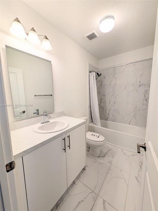 Building Photo - 1238 NW 4th Ln