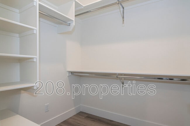 Building Photo - 486 E Violets Cv Ln