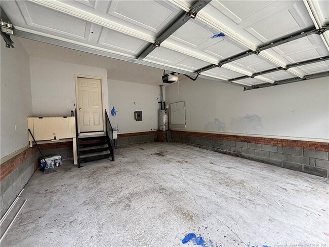 Building Photo - 3024 Coachway Dr