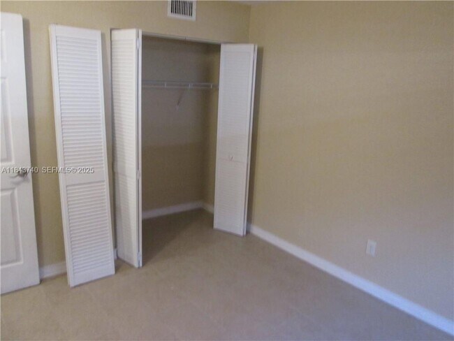 Building Photo - 901 NE 209th Terrace