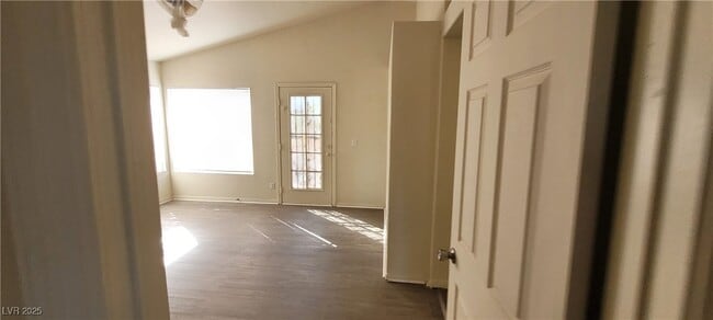 Building Photo - 5115 Blossom Ave