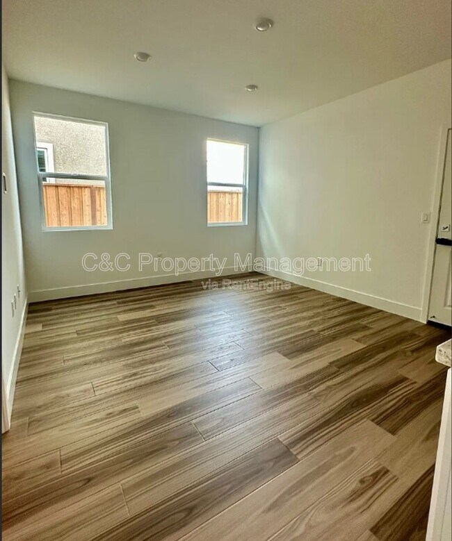 Building Photo - 2782 Old Larks Ln