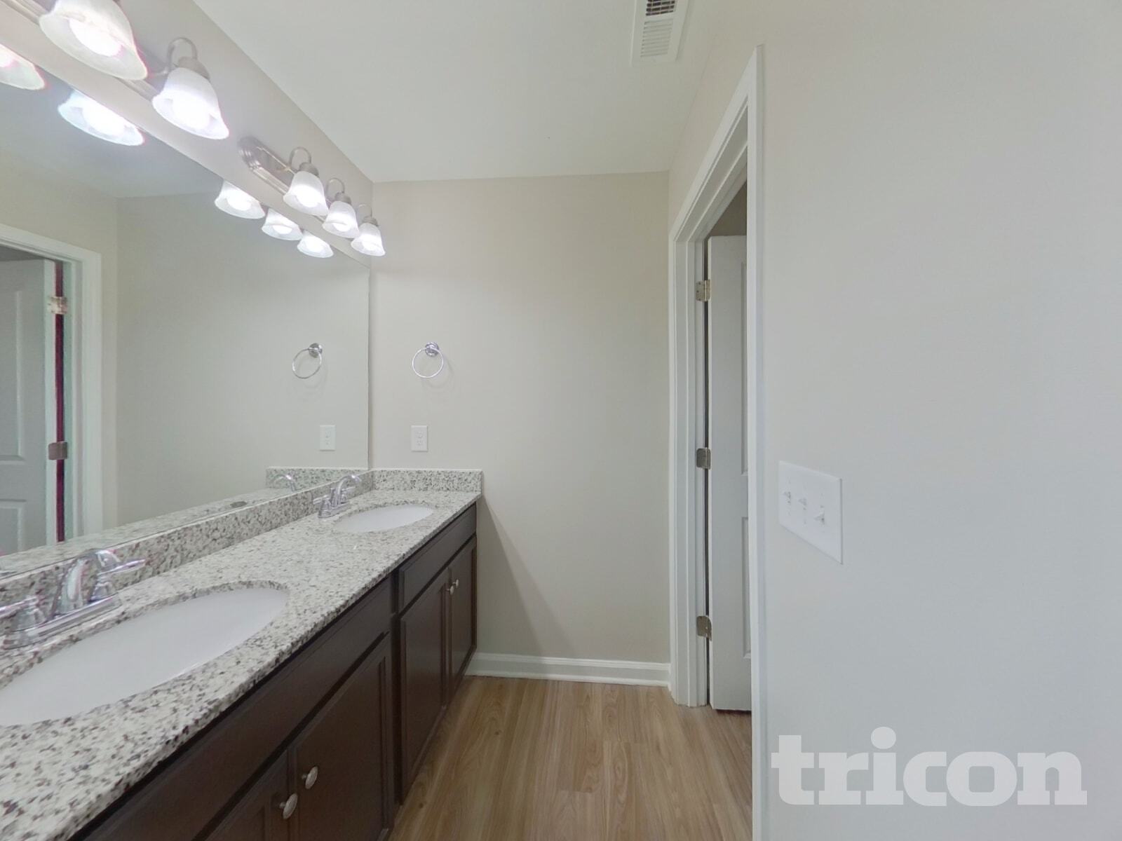 Building Photo - 333 Finch Ln