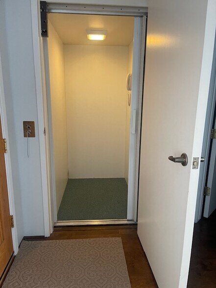 Building Photo - 10222 E Southwind Ln