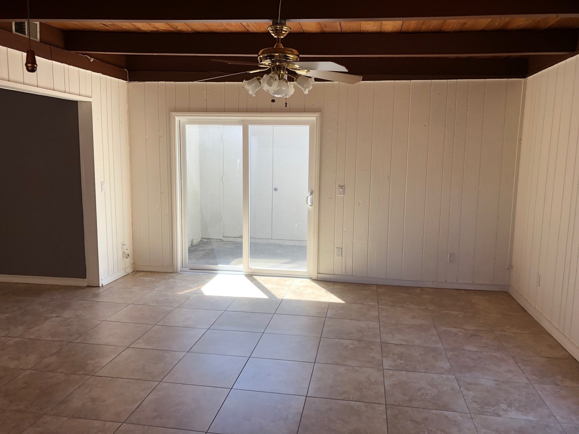 Family Room 1 - 7216 Keighley St