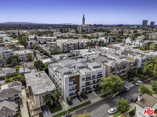 Building Photo - 10630 Wilkins Ave