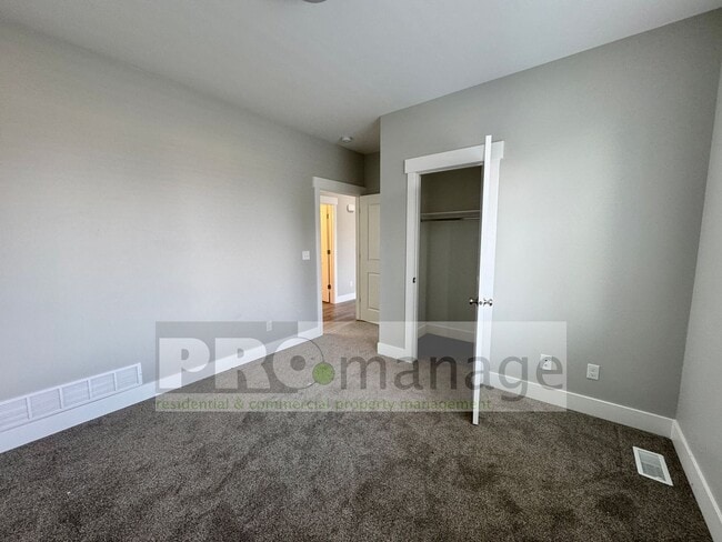 Building Photo - Near New - 2 Bed, 1 Bath Main Level Apartment