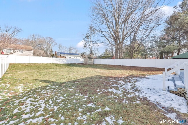 Building Photo - 829 Wells Rd