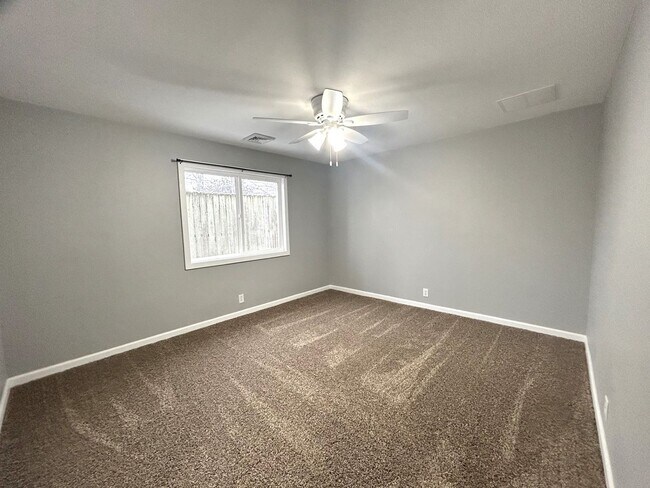 Building Photo - 2941 S 10th St