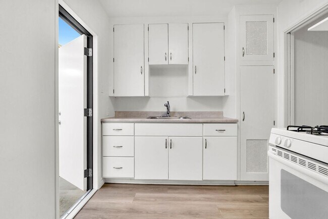 Building Photo - Diamond St Units