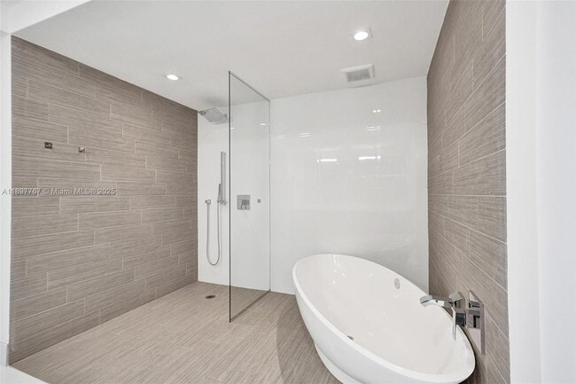 Building Photo - 330 Sunny Isles Blvd