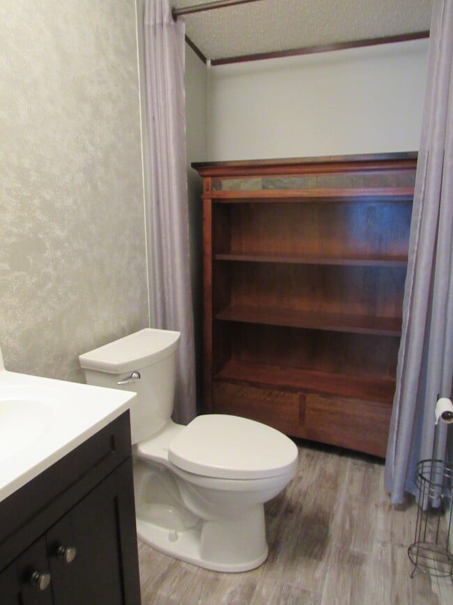 Building Photo - 7614 AR-38