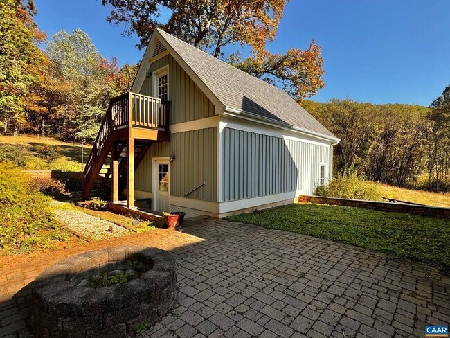 Building Photo - 3834 Thomas Dairy Ln