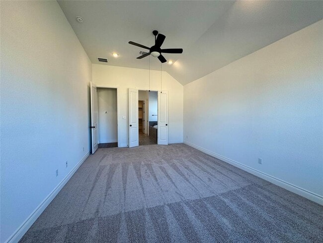 Building Photo - 1301 White Daisy Ln