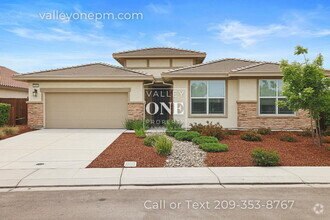 Building Photo - Spacious, Open, Single Story w/Large Yard ...