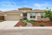 Building Photo - Spacious, Open, Single Story w/Large Yard ...