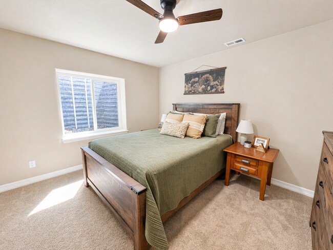 Building Photo - Stunning 5 Bedroom Ranch Home in Lorson Ranch!