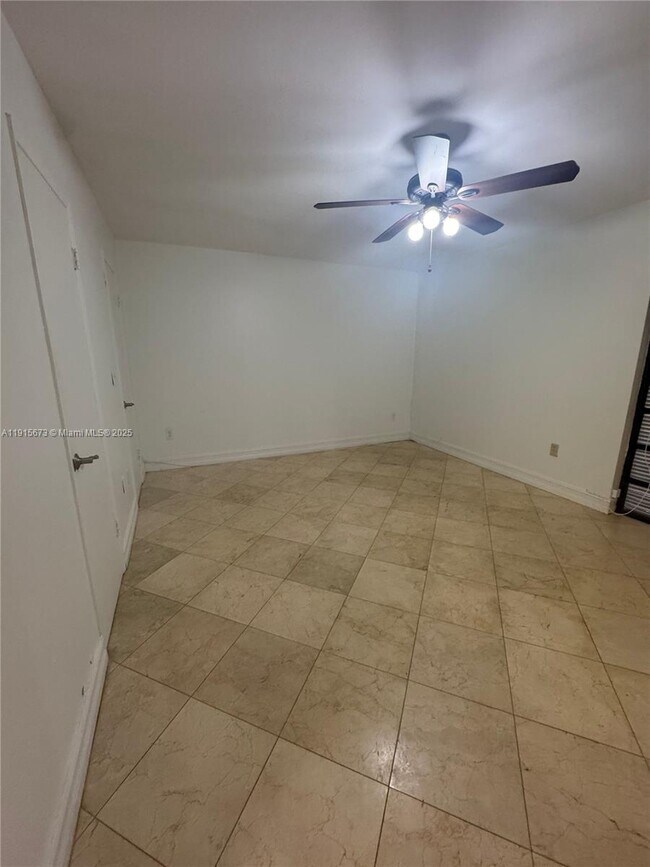 Building Photo - 7000 Crown Gate Ct