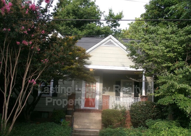 Building Photo - 708 S Broad St