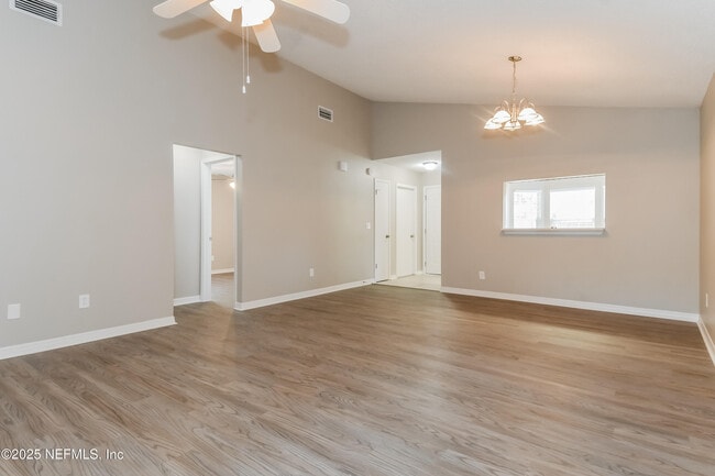 Building Photo - 2217 Destine Ln