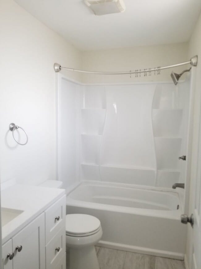Building Photo - Exclusive Rental Home in Berry Neighborhood