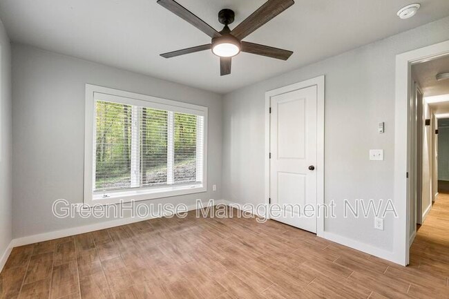 Building Photo - 6 Erith Ln