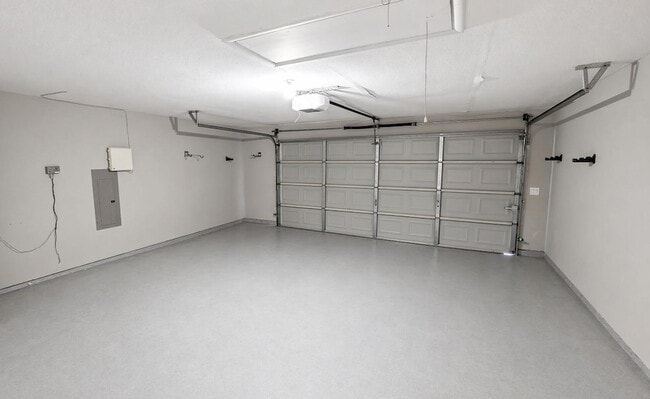 Building Photo - 4008 Hatherly Dr