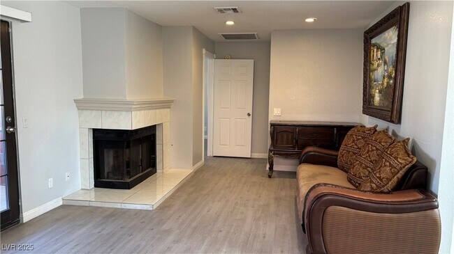 Building Photo - 4151 Gannet Cir