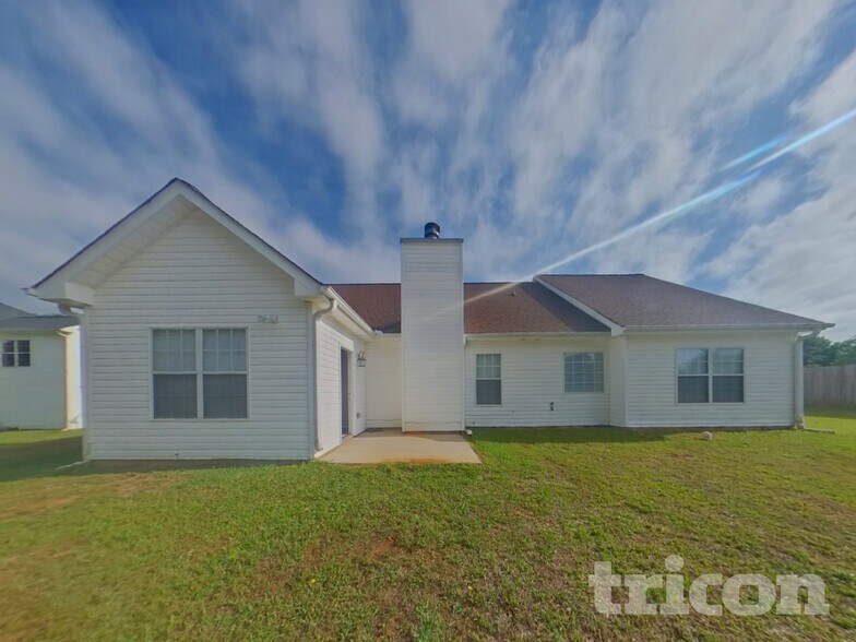 Building Photo - 70 Home Pl Dr