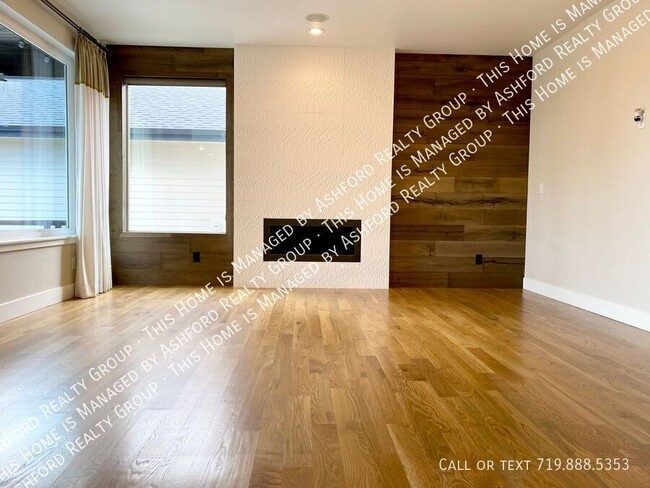 Building Photo - 1279 Foothills Farm Way