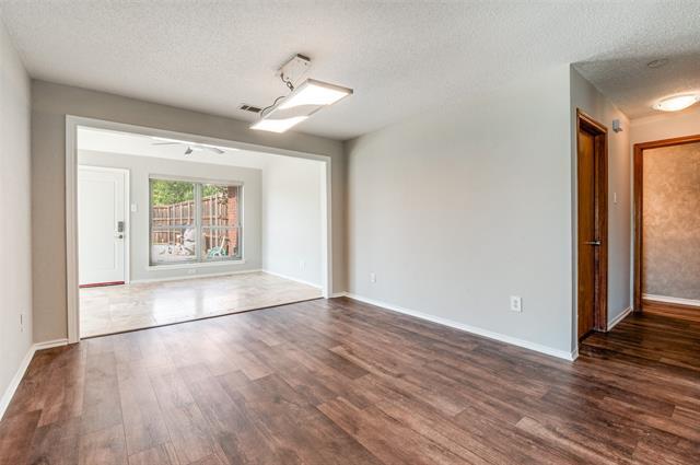 Building Photo - 3801 Silver Maple Dr