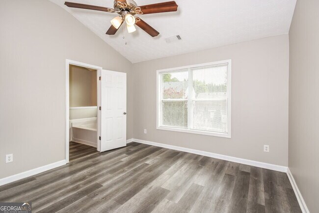 Building Photo - 231 Winterbury Dr