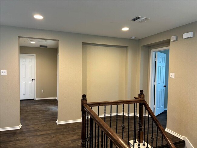 Building Photo - 1513 Berlin Ln