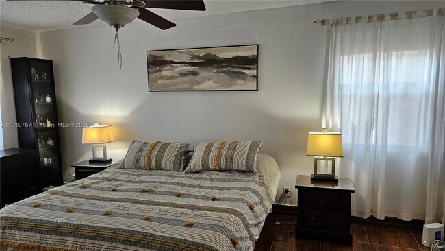 Building Photo - 1256 NW 110th Ave