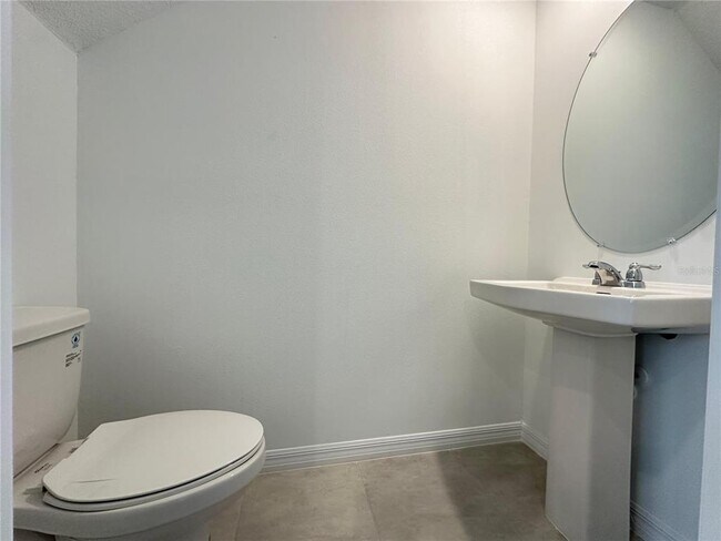 Building Photo - 3030 Skyline Lp