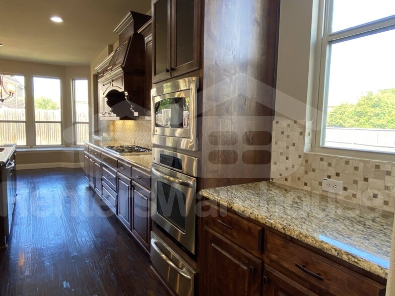 Building Photo - 14282 Carly Ln