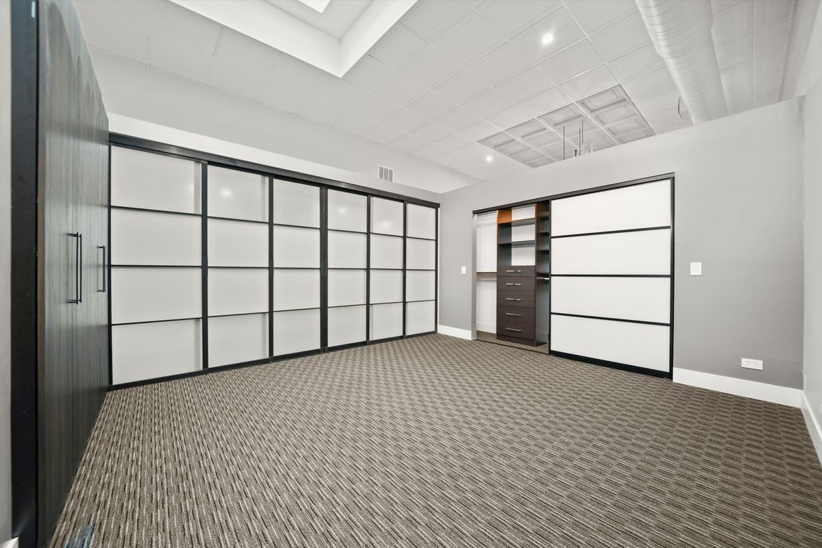 Building Photo - 300 N Ogden Ave