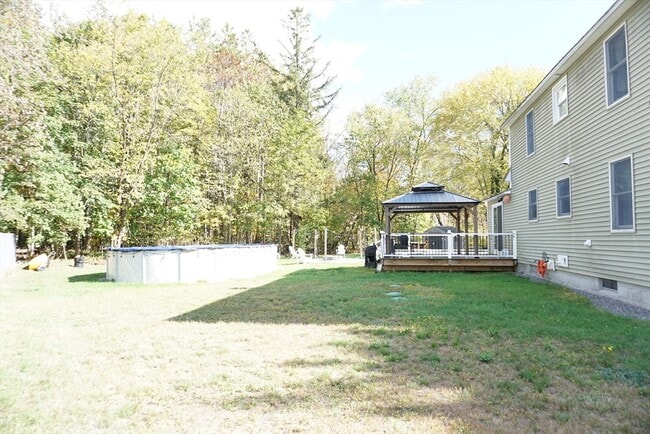 Building Photo - 8 New Fitchburg Rd