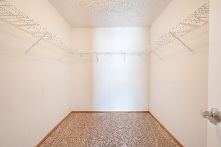 Building Photo - 17985 96th Ave N