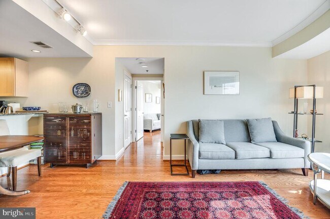 Building Photo - 777 7th St NW