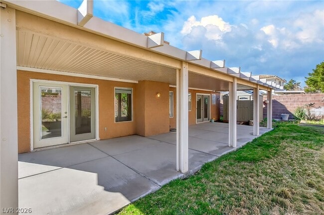 Building Photo - 935 Derringer Ln