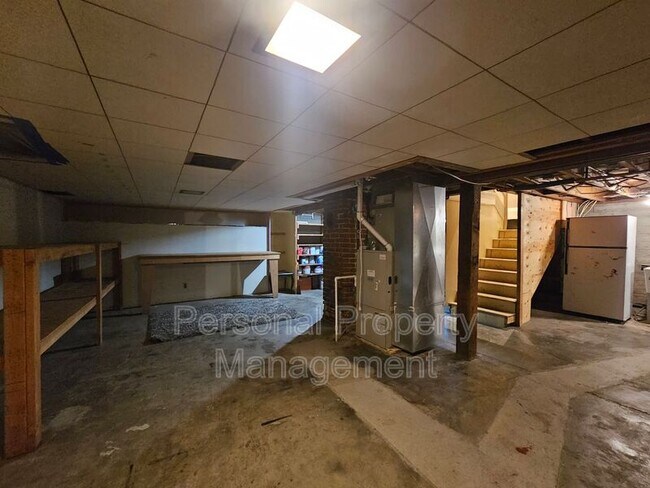 Building Photo - 8006 NW 9th Ave