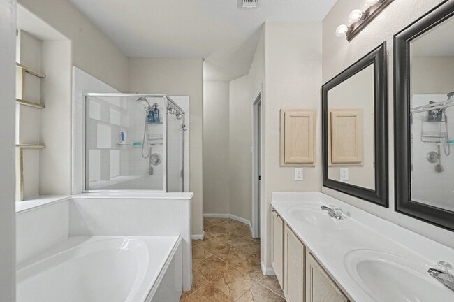 Building Photo - 11318 Twain Dr