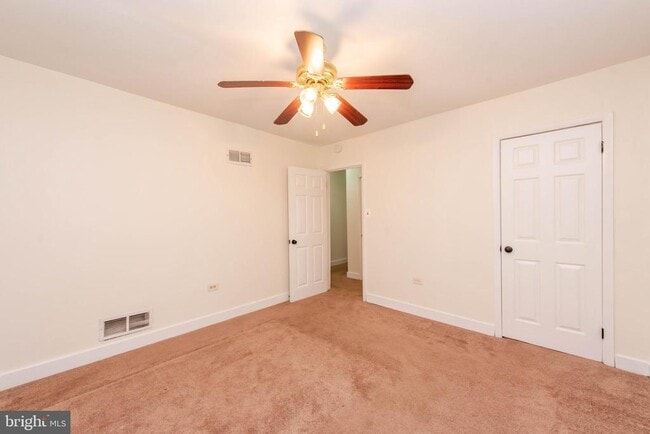 Building Photo - 919 Carroll Ave