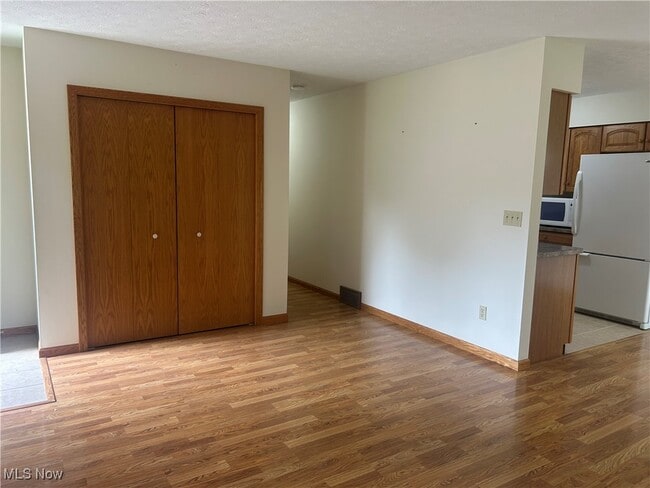 Building Photo - 45 Coventry Dr