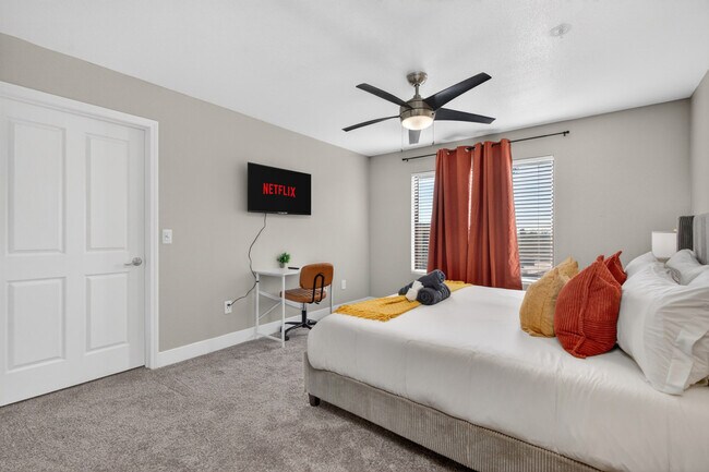 Building Photo - 15164 N 140th Dr