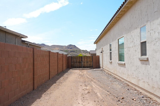 Building Photo - 27711 N 38th Dr