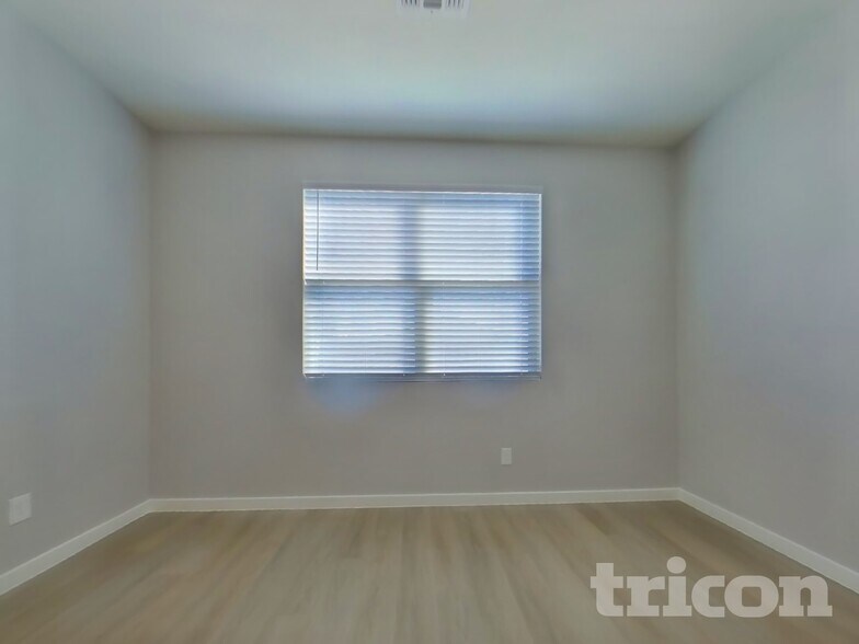 Building Photo - 605 W Cholena Trail