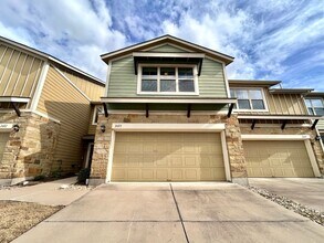 Building Photo - Stylish 2 Bedroom / 2.5 Bathroom Home – Two Levels, Move-In Ready