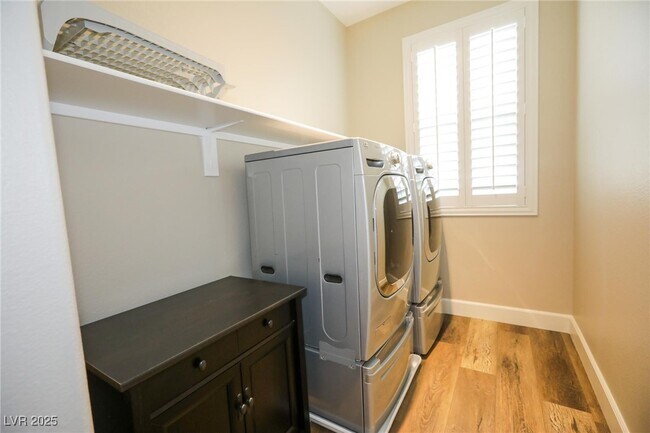Building Photo - 10369 Pescado Ln